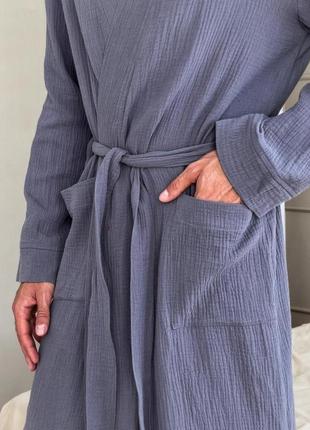 Мужской муслиновый халат на запах темно серый банный халат для мужчин из муслина6 фото