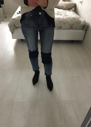 Актуальные плотные джинсы с накладками необработанный низ средняя посадка5 фото