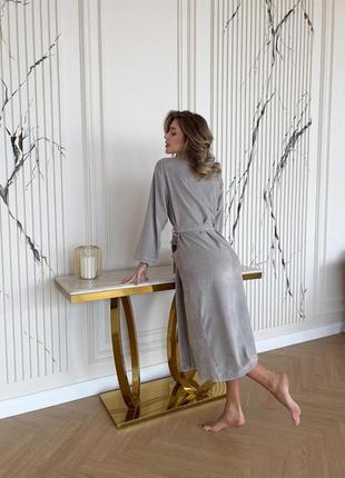 Жіночий велюровий сірий халат із заходом стильний довгий халат із поясом4 фото