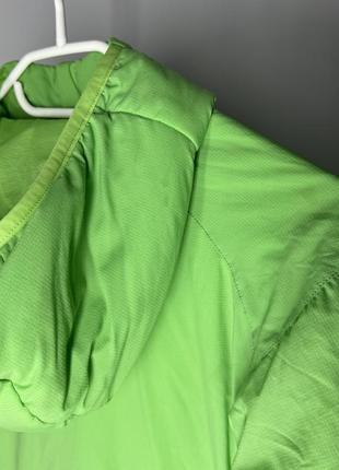 Жіноча куртка arcteryx atom зелена8 фото