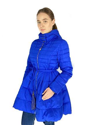 Розпродаж останніх розмірів!!!!!!дуже стильна та класна курточка!капюшон знімається.в наявності в чорному(ххл),єлектрик(ххл),пудра (хл,ххл)