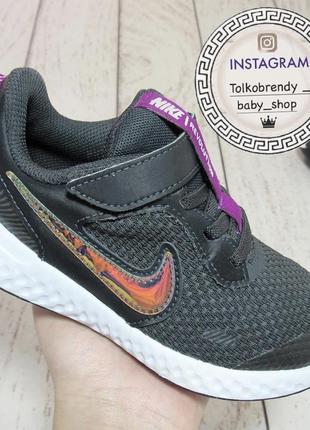 Nike revolution кросівки для дівчинки2 фото