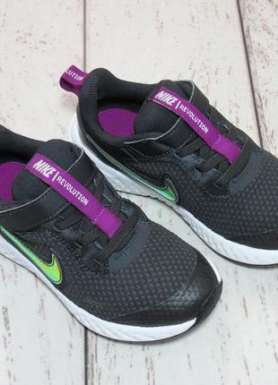 Nike revolution кросівки для дівчинки3 фото