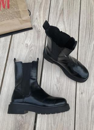 Черные демисезонные ботильоны h&amp;m ботинки ботинки chunky leather boots8 фото