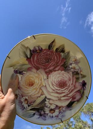 Винтажная коллекционная тарелка из фарфора. португалия, марка jsb.2 фото