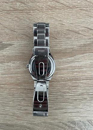 Часы guess