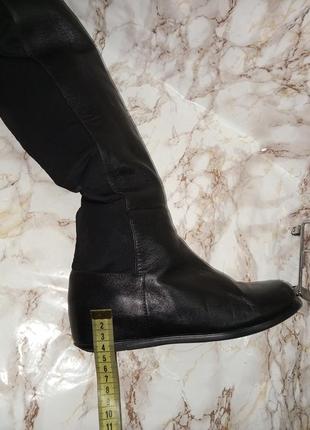 Чорні високі демі чоботи з резинками-вставками позаду3 фото