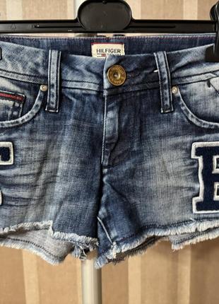 Короткие джинсовые шорты tommy hilfiger 262 фото