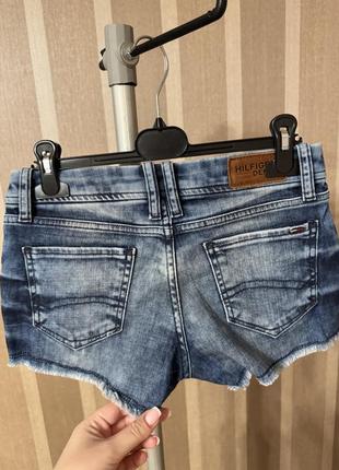 Короткие джинсовые шорты tommy hilfiger 268 фото