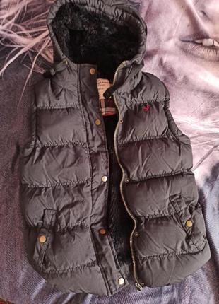 Теплая жилетка