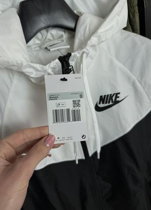 Ветровка nike черно-белая спортивная куртка найк ветровка5 фото
