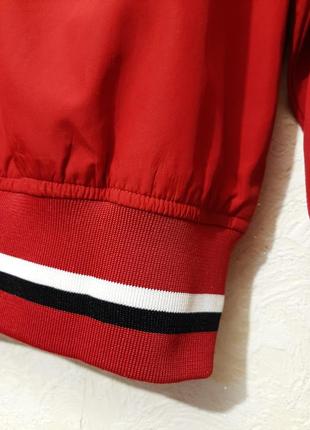Adidas спортивна куртка червона три смуги білі на підкладці, жіноча не трикотаж м 46 48 кофта8 фото