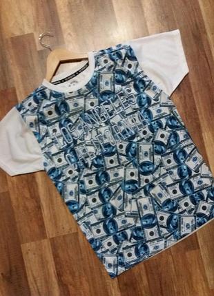 Футболка чоловіча