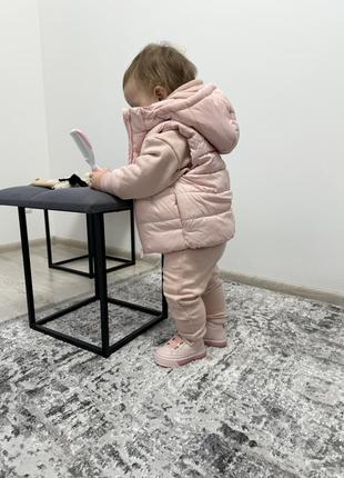 Тепленька жилетка для дівчинки