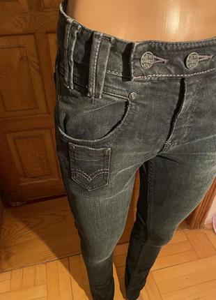 Крутые джинсы скинни levis3 фото