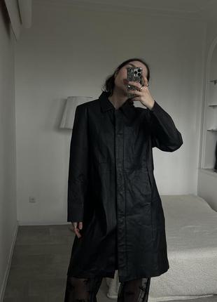 Длинный черный кожаный плащ винтаж1 фото