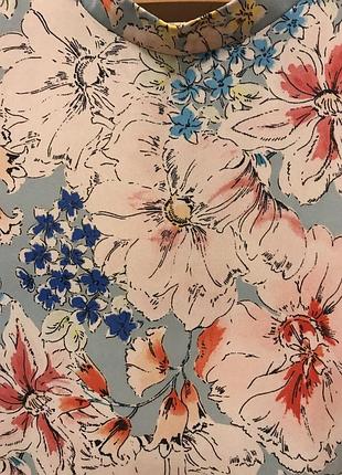 Очень красивая и стильная брендовая блузка в цветах 20.