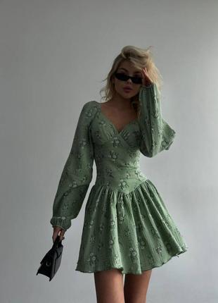 Зеленый оливковый женский муслиновый комбинезон с шортами в цветочный принт базовый трендовый летний комбинезон в цветы муслин с имитацией юбки