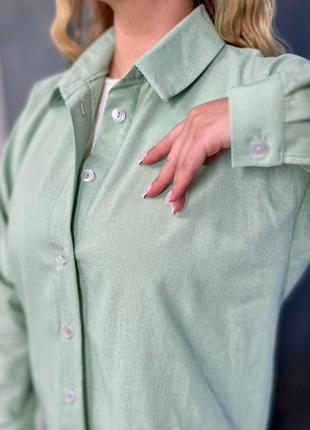 Льняной костюм с удлиненной рубашкой с пуговицами со свободными брюками с резинкой в поясе4 фото
