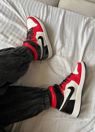 Женские кроссовки nike air jordan 1 retro high black / red5 фото