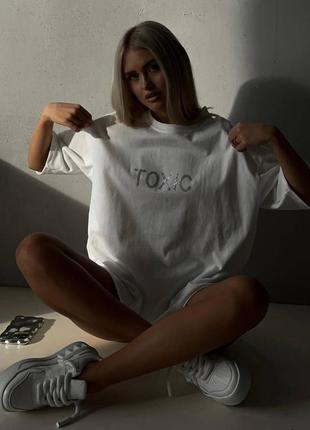 Футболка базова оверсайз toxic