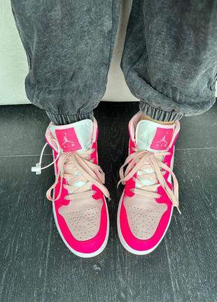 Жіночі кросівки nike air jordan 1 retro high pink8 фото