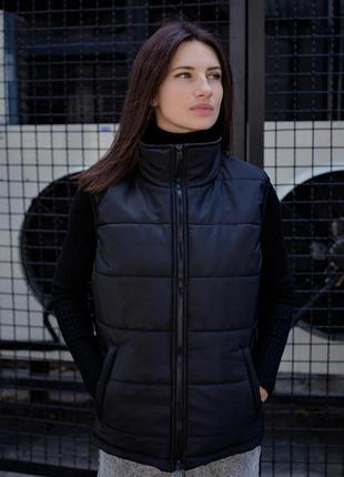 Куртка безрукавка without чорна жіноча2 фото