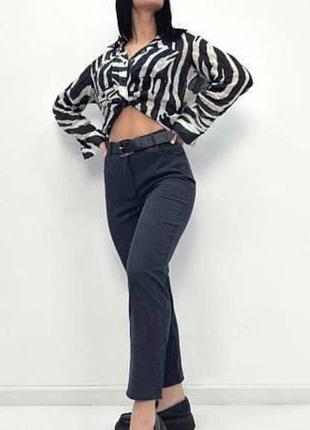 Брендовые базовые микровельветовые брюки в стиле мом батал от stradivarius