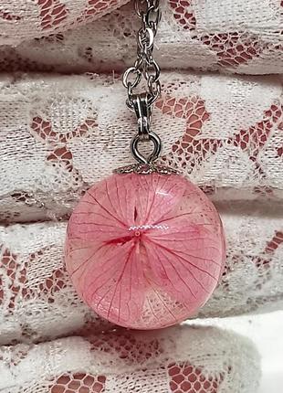 Кулон сфера с розовой гортензией, бижутерия из эпоксидной смолы для девушки, украшения в подарок6 фото