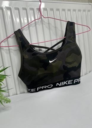 Топ nike pro