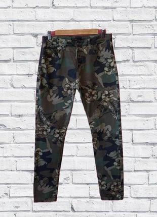 Штани брюки/ жіночі джинси камуфляжні з квіточками 😍3 фото
