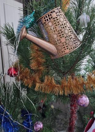 Лейка светильник садовый на солнечной батарее. заряжается от солнца.