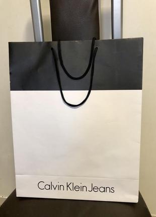 Брендовый фирменный бумажный пакет оригинал  calvin klein