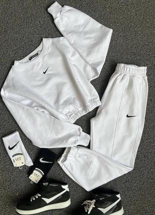 Жіночий весняний спортивний костюм nike світшот і штани з логотипом розміри 42-484 фото