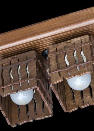 Деревянная потолочная люстра с 2 плафонами