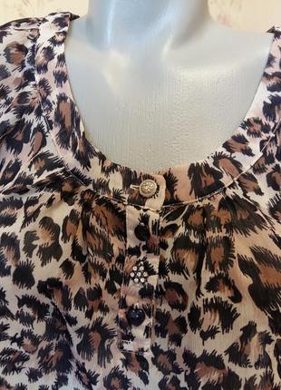 Блузка с леопардовым принтом2 фото