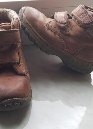 Осінні черевики next на липучці.