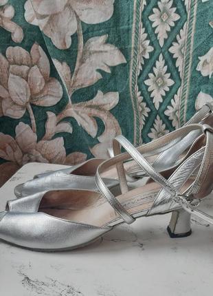 Женские туфли для бальных танцев кожаные босоножки серебристые5 фото