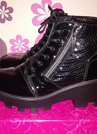 Ботинки, полуботинки на тракторной подошве