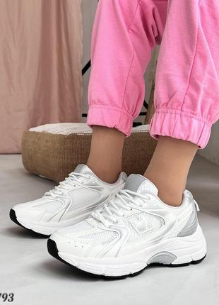 Білі срібні жіночі кросівки на високій підошві потовщеній2 фото