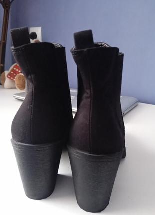 Замшевые ботинки ботильоны ботинки ботинки челси базовые черного цвета новые размера 38 от h&amp;m4 фото