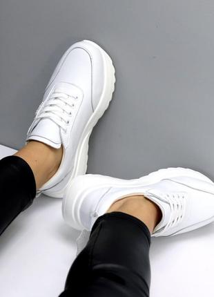 Белые женские кроссовки на высокой подошве утолщенной из натуральной кожи6 фото