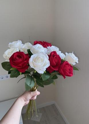 Розы латексные3 фото