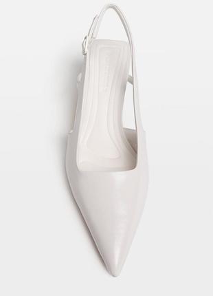 Туфли женские белые каблук китен хил stradivarius new4 фото