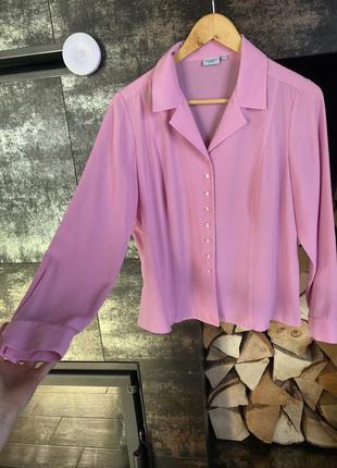 Нежная приталенная розовая блуза имитация жакет anne brooks1 фото