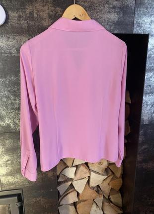 Нежная приталенная розовая блуза имитация жакет anne brooks5 фото