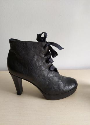 Ботинки женские кожаные mia donna р.40 7930