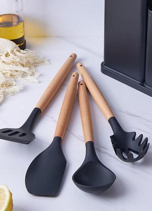 Набір кухонного приладдя на підставці 19 штук із силікону з бамбуковою ручкою, чорний2 фото