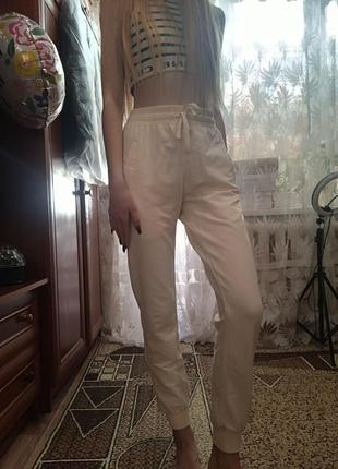 Спортивні брюки в ідеальному стані розмір s.