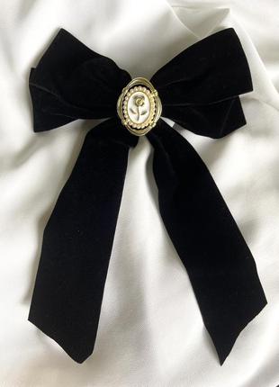 Бархатний бант - заколка